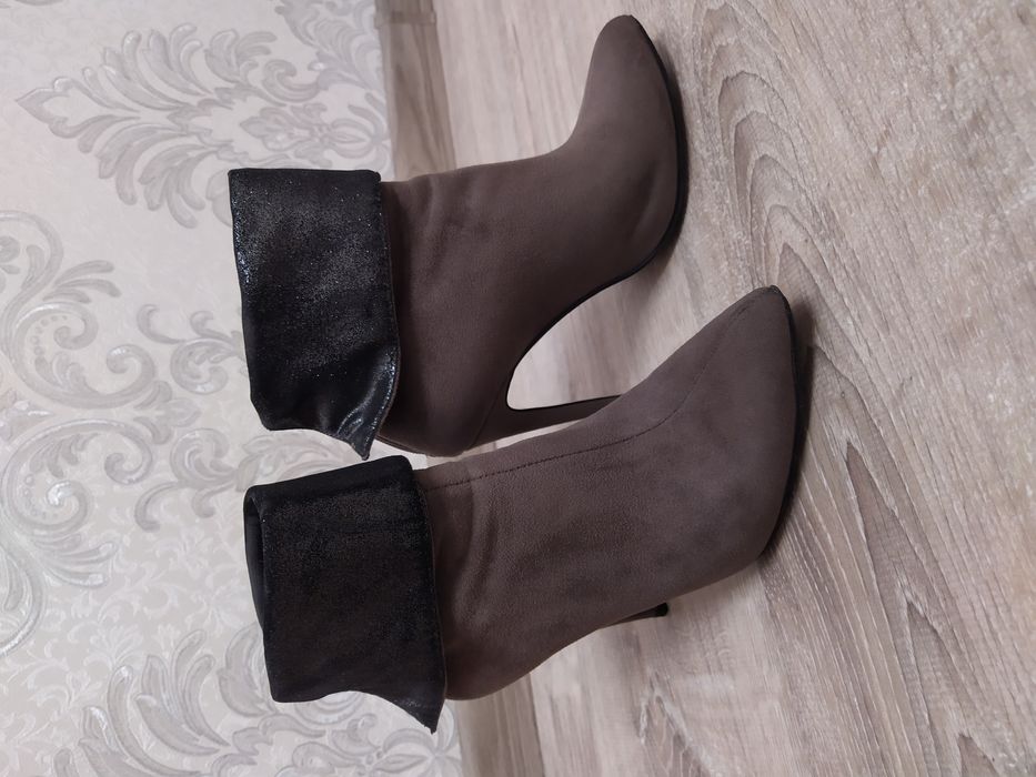 Обувь- ботильоны на каблуке