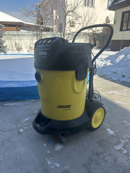 Строителньый пылесос Karcher NT 70/3