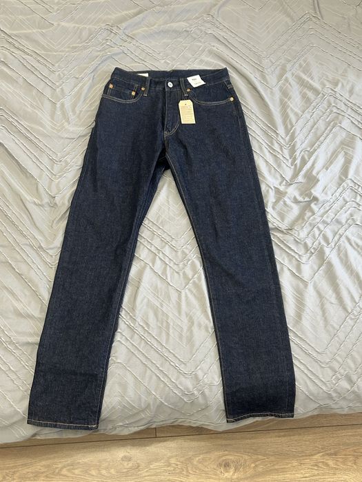 Джинсы levi’s.