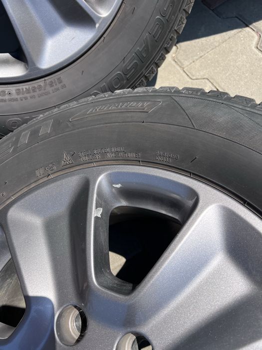 Dacia duster original jantele+anvelope R16