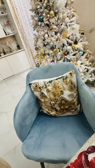 Прекрасные новые стулья!