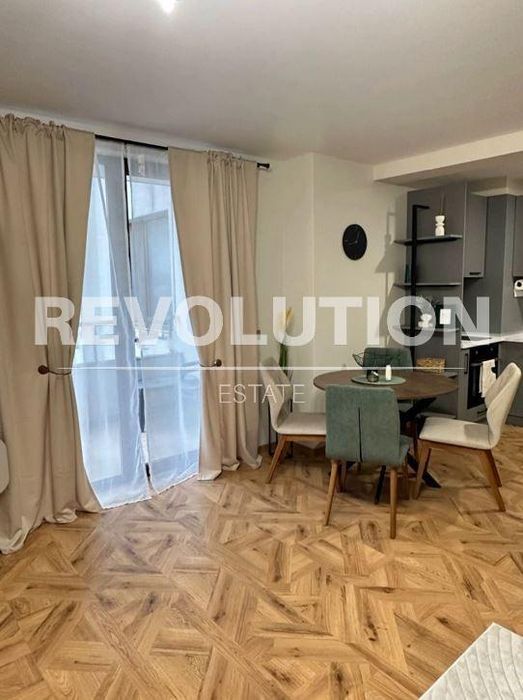 Дава се под наем Двустаен апартамент в Варна, Бриз - 68 кв.м за 648.21 € - Снимка #2