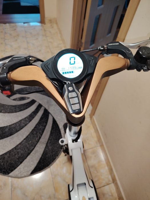 Vând bicicleta electrica