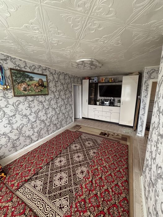 Продаю квартиру горняков 49