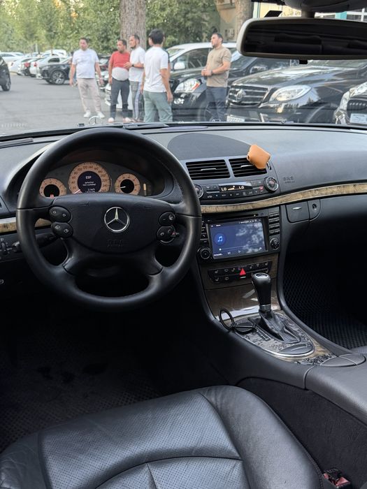 Mercedes Benz W211 E320
