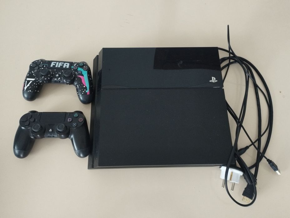 Плейстейшен 4 оригинал