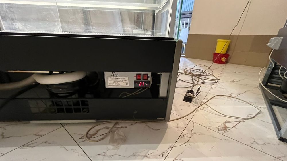 Холаденик.  Кондитер.