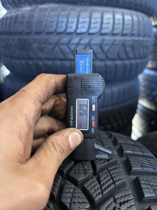 Anvelope Iarna 215/55/17 GoodYear UltraGrip Performance 215 55 17 R17