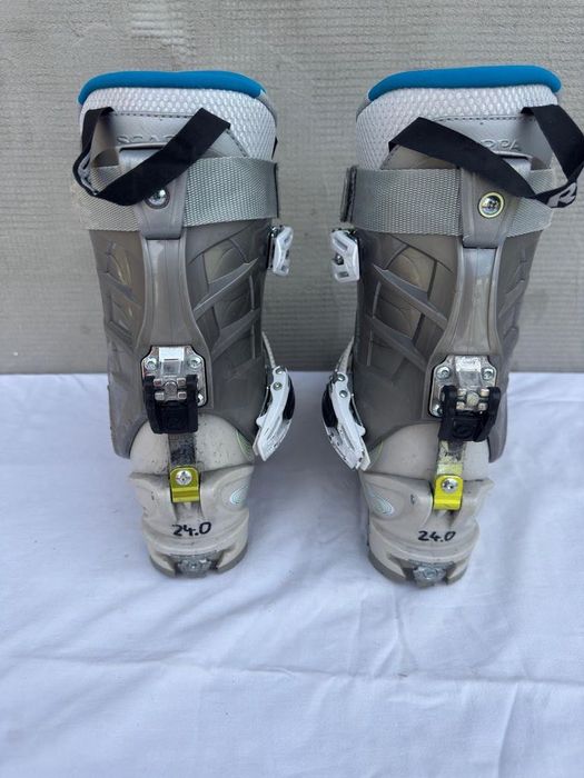 Clapari dama ski schi tura skimo Scarpa Euphoria Carve marime EUR:38 Mondo:24.0 Flex:75 last:101