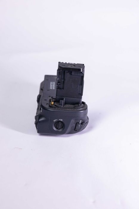 Grip Canon BG-R10