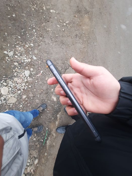 Айфон 11 продам идеяны