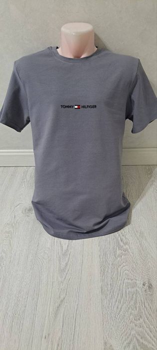 Erkaklar brend sifatli futbolkalari 3 xil razmerda L,XL,XXL  optom