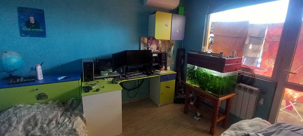 Продавам обзавеждане за детска стая.