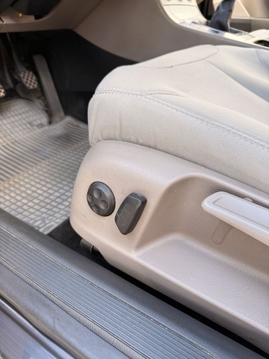 Volkswagen Passat B6 Berlină | 1.9 TDI 105 CP | Xenon | Cameră Marșarier | Încălzire în Scaune | Foarte bine întreținut