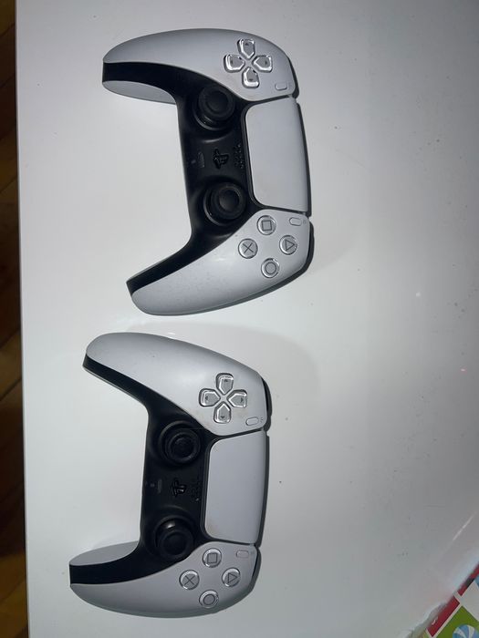 PlayStation5 825GB disk edition cu 2 controllere originale+jocuri