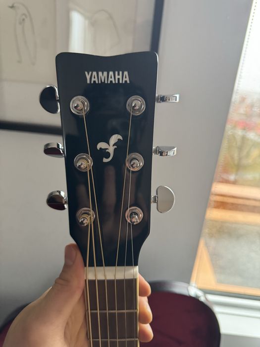 Аккустическая гитара Yamaha fg820