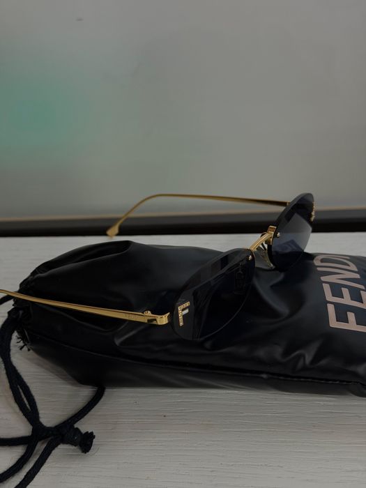 Продам Очки Fendi ( оригинал)