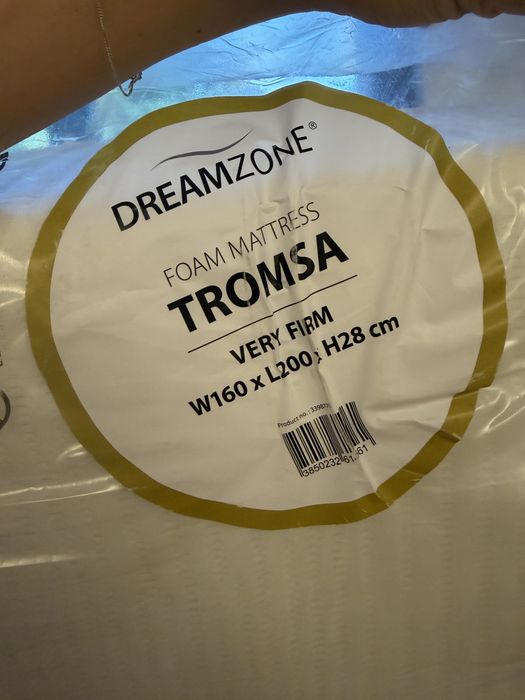 Чисто нов матрак TROMSA 160/200 от JYSK на половин цена