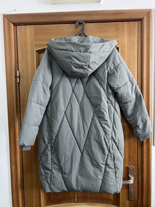 Продам куртку новую