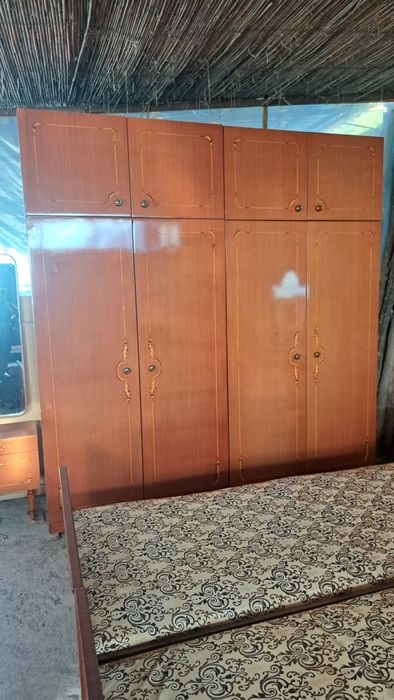 Spalniy garnitur kamplekt