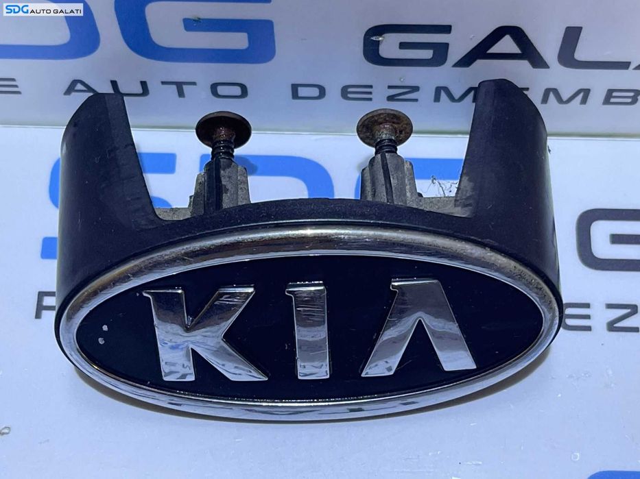 Sigla Emblema de pe Bara Spoiler Fata Kia Cerato 2003 - 2008