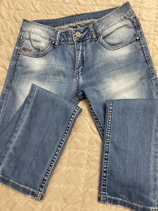 Д ж и н с ы подростковые