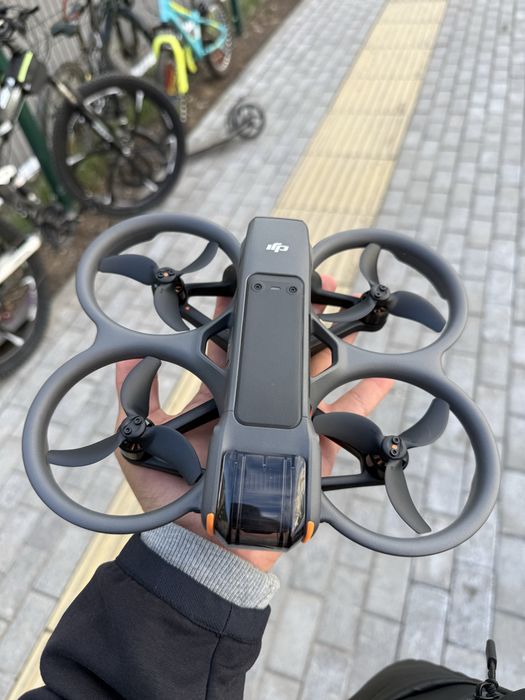 ПРОДАМ СРОЧНО dji avata 2 fly more combo