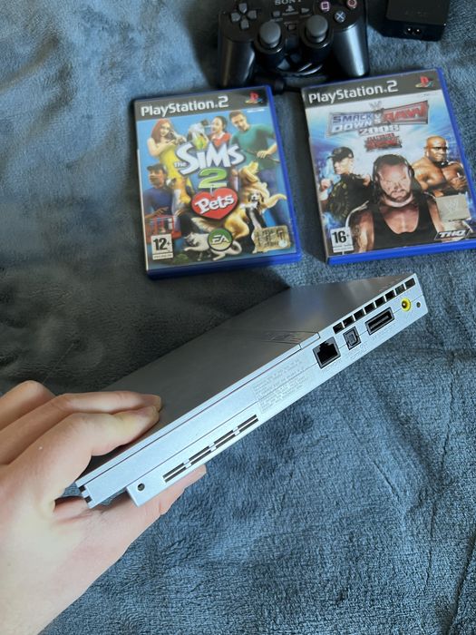Playstation 2 Slim Silver Edition