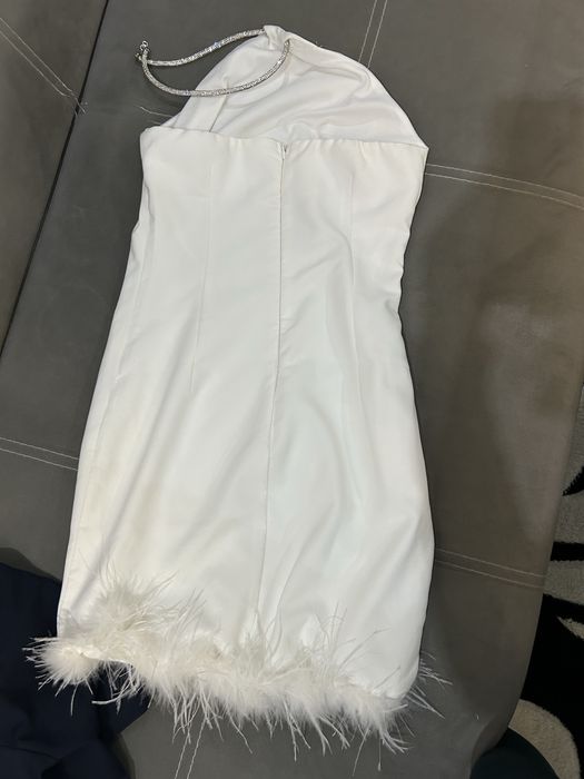 Официална рокля по тялото