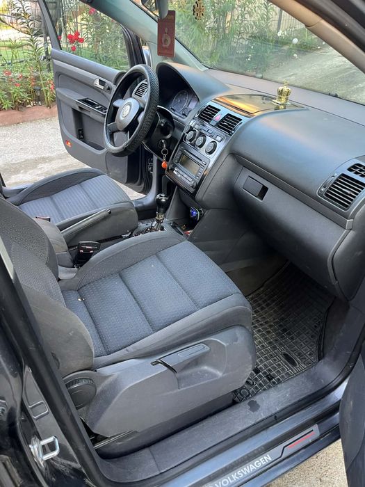 Vand touran 2.0 tdi