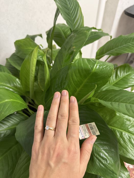 Срочно срочно продам кольцо