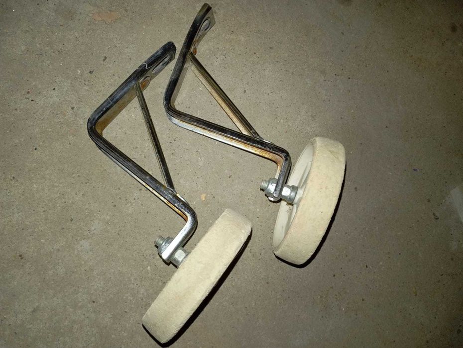 Велосипед детский двухколёсный,с 2 дополнительными,сьемными колесами