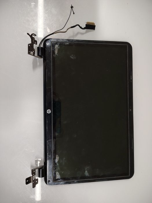 Ecran laptop HP cu touchscreen