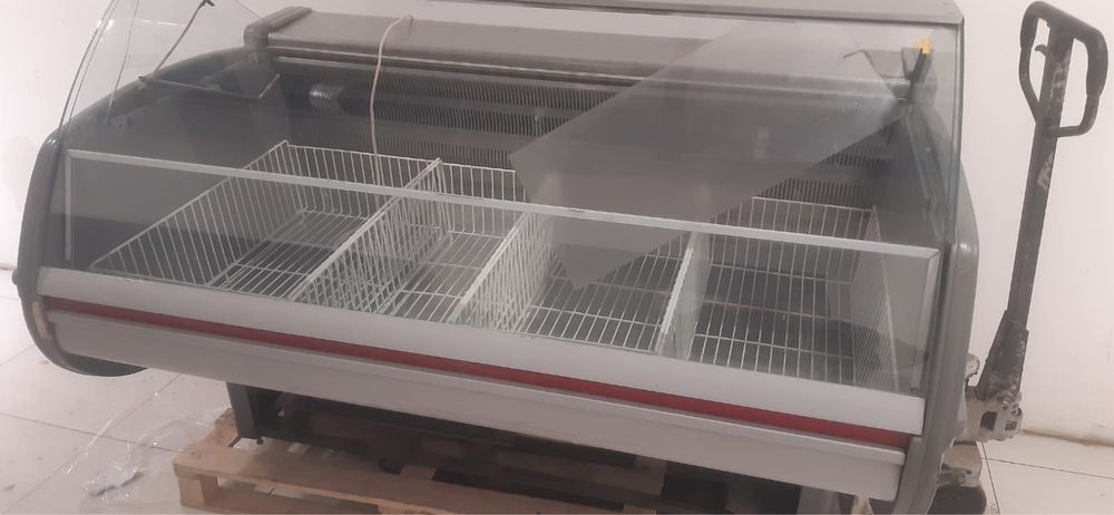 Продам морозильную камеру