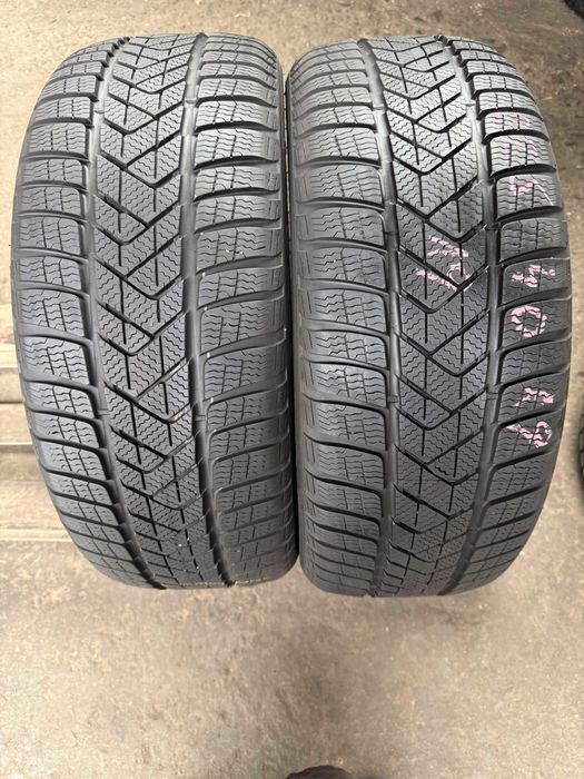 2x Anvelope iarna 225/40 r19 M+S - Pirelli Sotto Zero 3