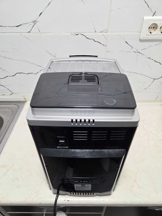 Espressor Automat DeDeLonghi Magnifica S Aparat cu Cafea Boabe