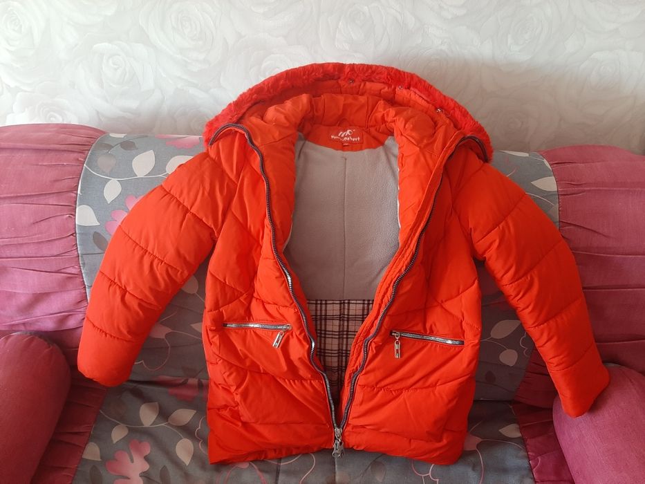 Зимняя куртка для девочки.