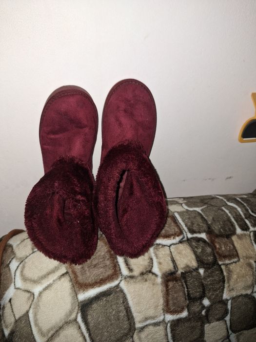 Cizme  tip ugg visiniu 41
