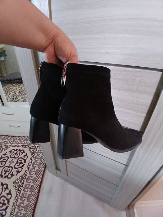 Продам осенный сапоги новый