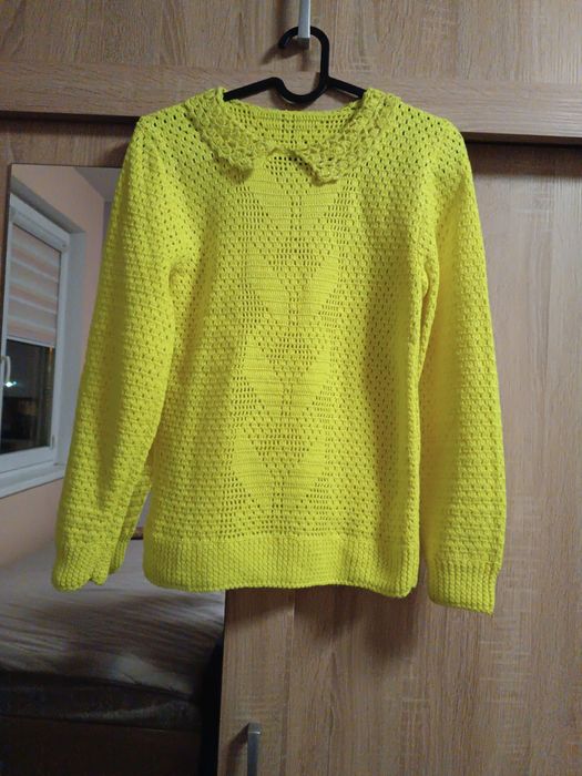 Дамски блузи и потници ръчно изплетени