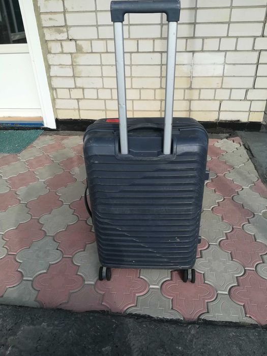 Чемодан на колесах