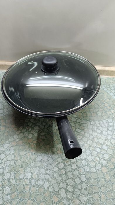 Продам казан эмалированный