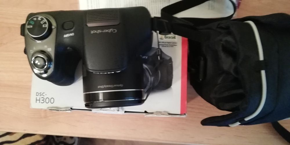 Фотоапарат SONI DSC H300