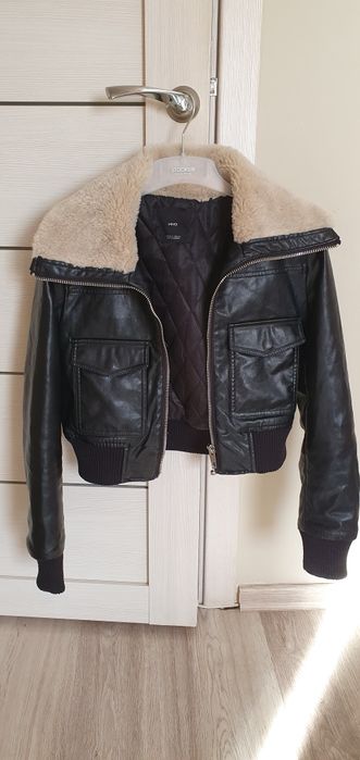 Geacă damă elegantă cu blăniță