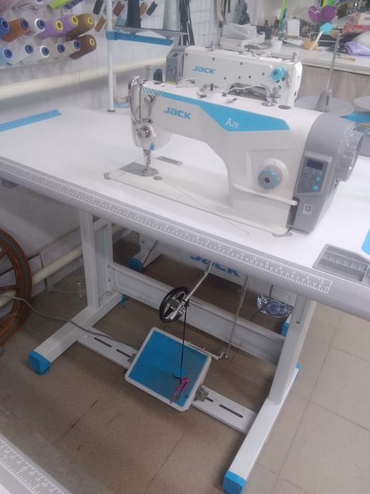 Продается швейная машинка