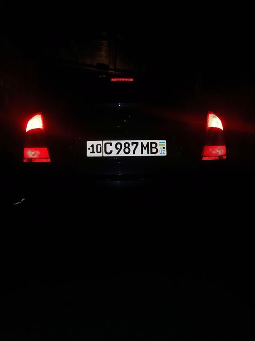 Ассалому алейкум. Здравствуйте. Продаётся лада калина сотилади.