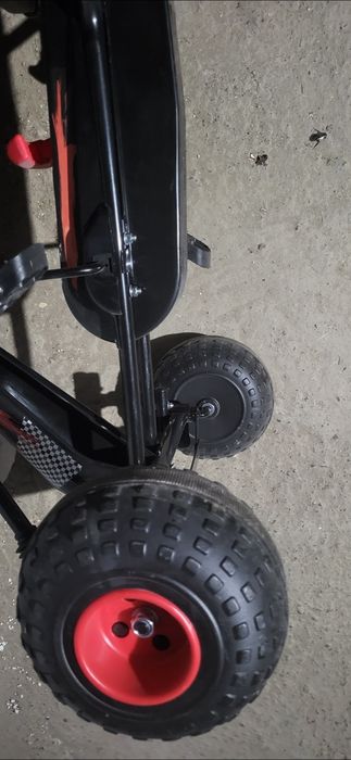 Kart cu pedale pentru copii 3-8 ani