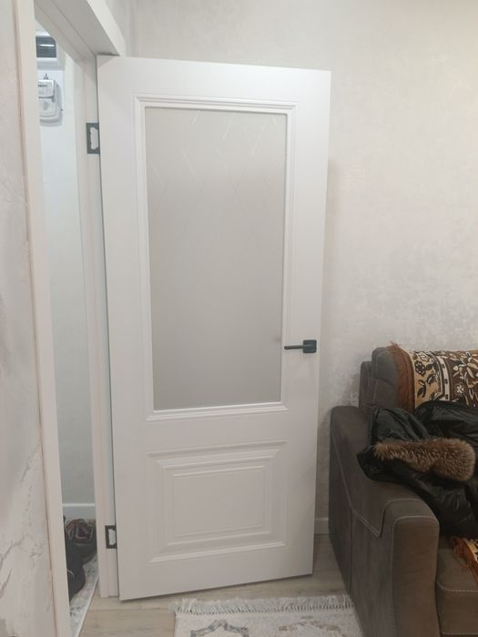 Продам   межкомнатный дверь