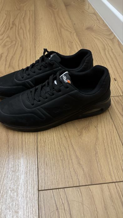 Отигинални маратонки на ellesse