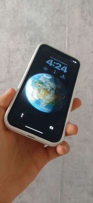 Продам айфон 11